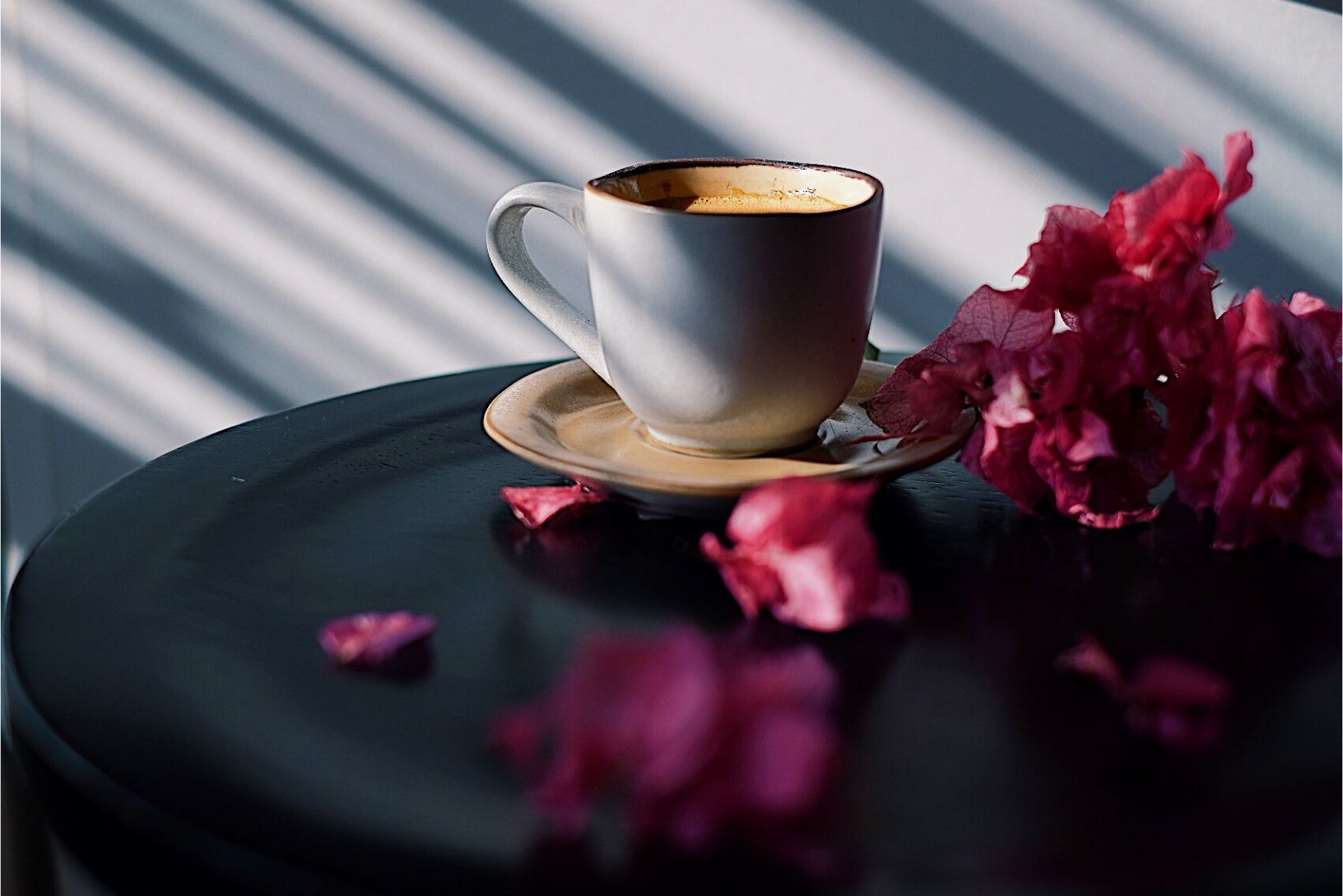 COFFEE MUGS AND CUPS